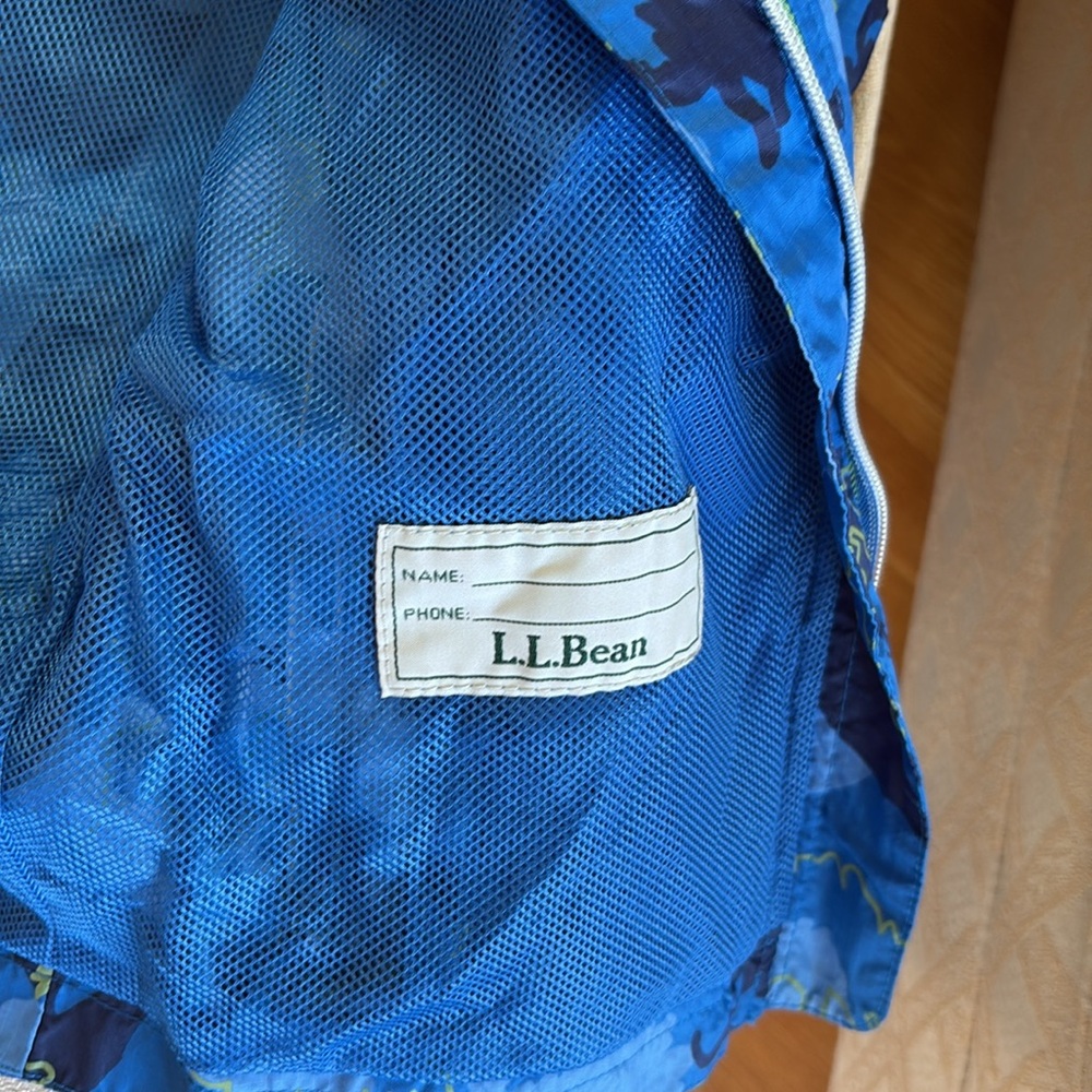 LL Bean windbreaker, hood, size 8 - Picture 5 of 9